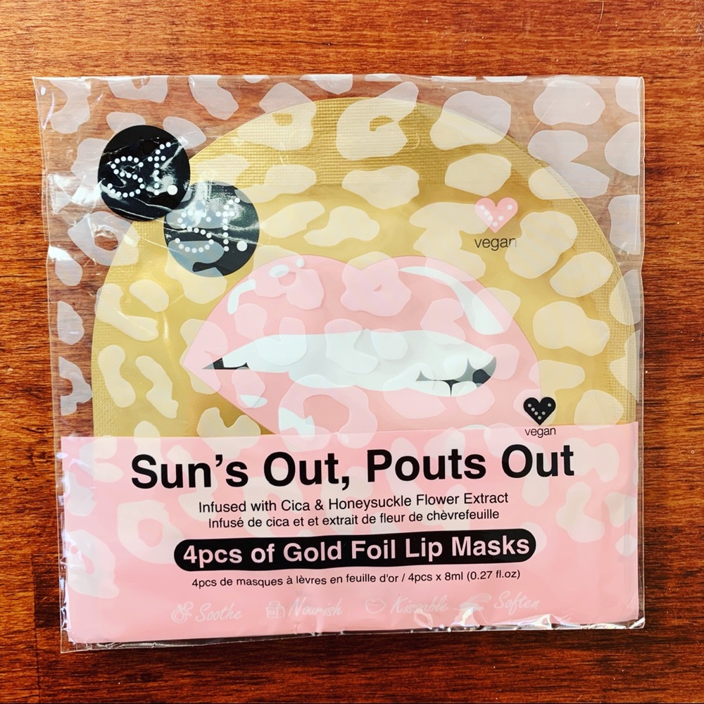 Sun’s 🌞 out, Pouts 👄 Out - Gold Foil Lip Masks (4 included) New in Packaging!